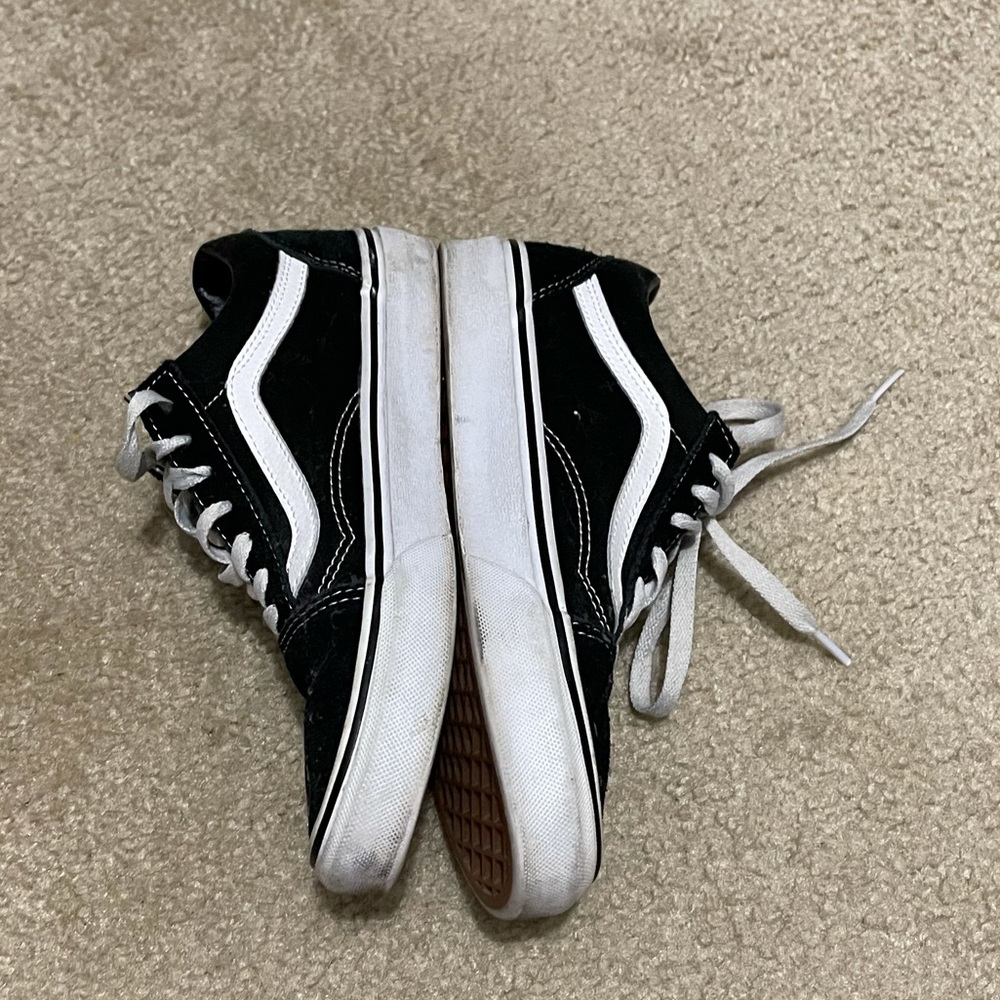 Vans - Picture 3 of 5